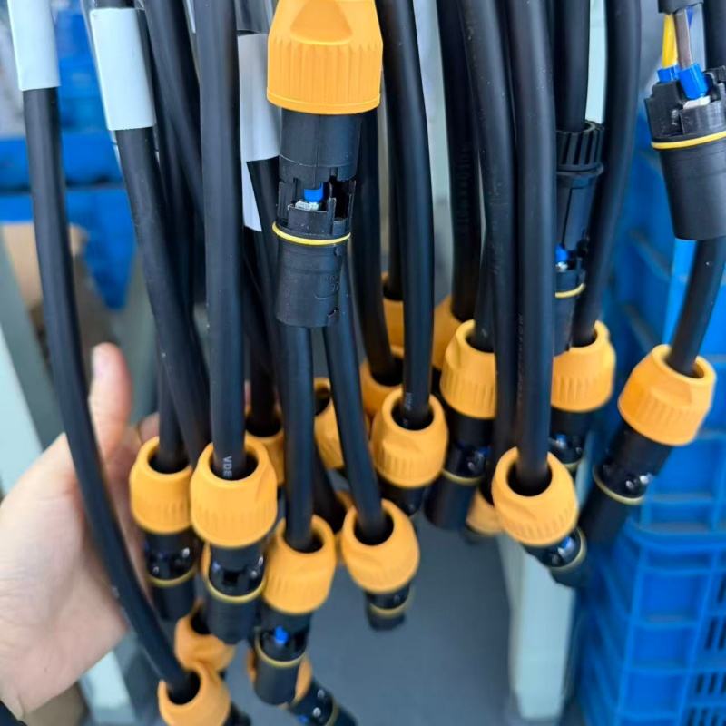 1 M Male to Male Power Cables