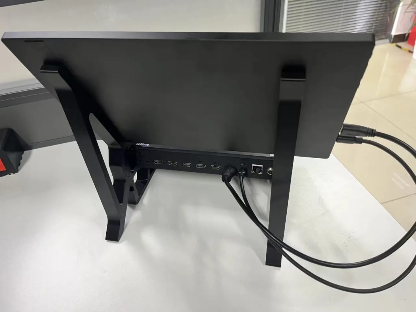 OSSE GO STREAM DECK WITH MONITOR